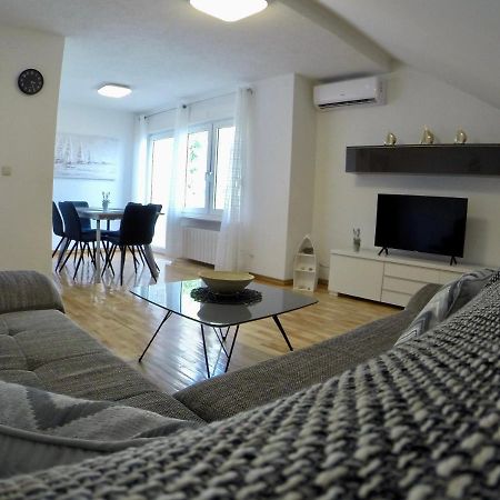 Holiday Apartment Lavanda Sumpetar Jesenice  Ngoại thất bức ảnh