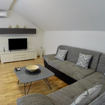 Holiday Apartment Lavanda Sumpetar Jesenice  Ngoại thất bức ảnh