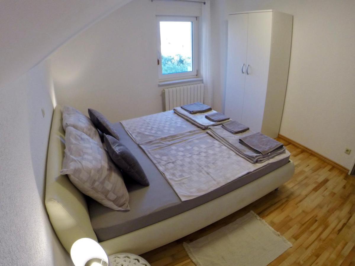 Holiday Apartment Lavanda Sumpetar Jesenice  Ngoại thất bức ảnh