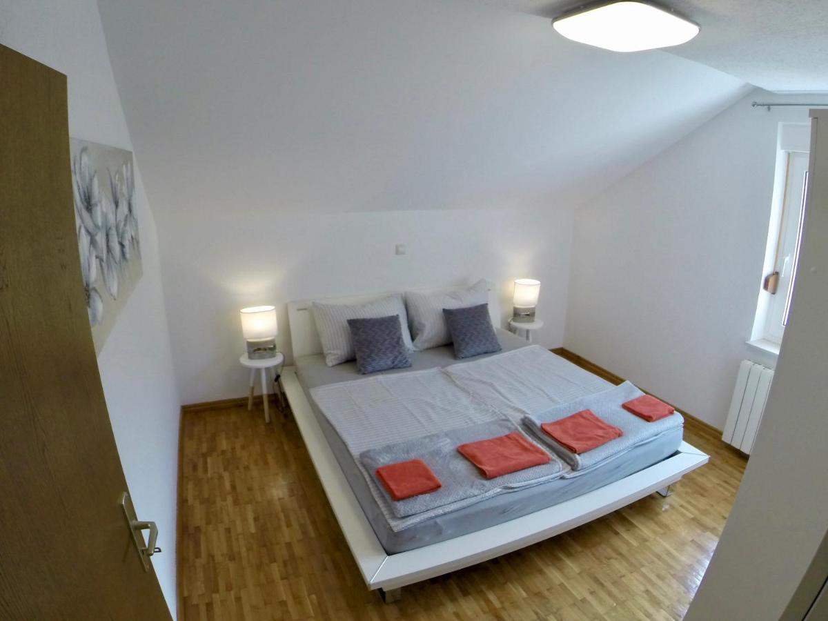 Holiday Apartment Lavanda Sumpetar Jesenice  Ngoại thất bức ảnh